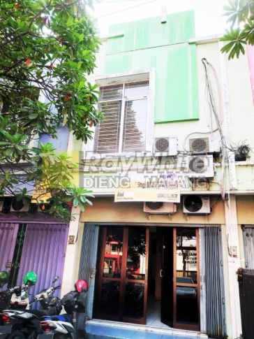 Ruko dijual di Jl. Halmahera