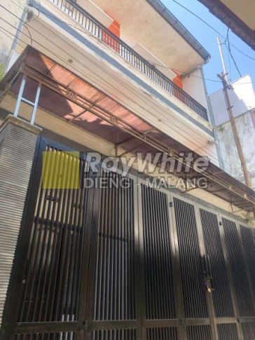 Di Jual Rumah di Mayjend Panjahitan Malang
